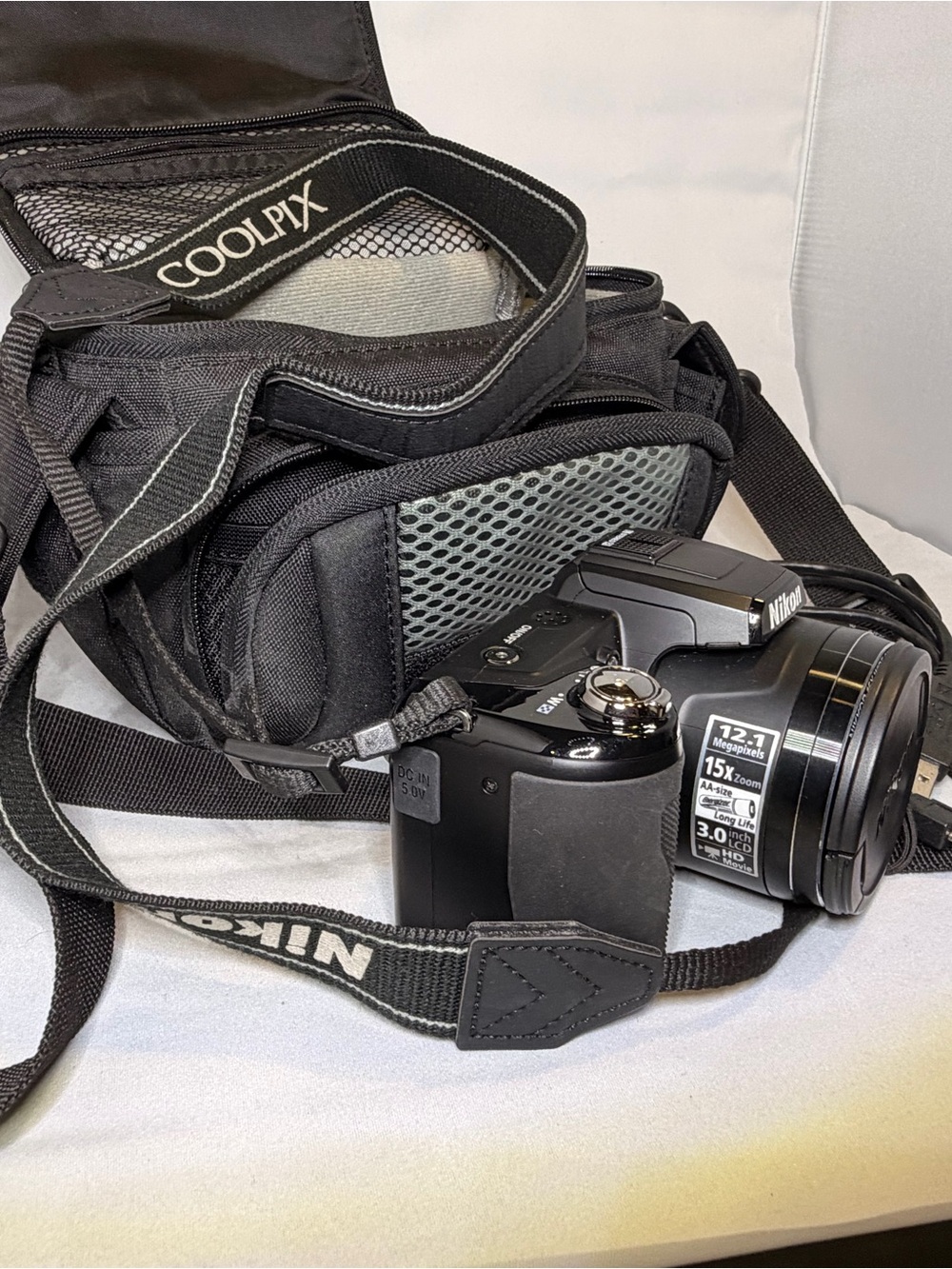 Nikon COOLPIX L110 12.1MP Bridge Camera with 15x Optical Zoom
